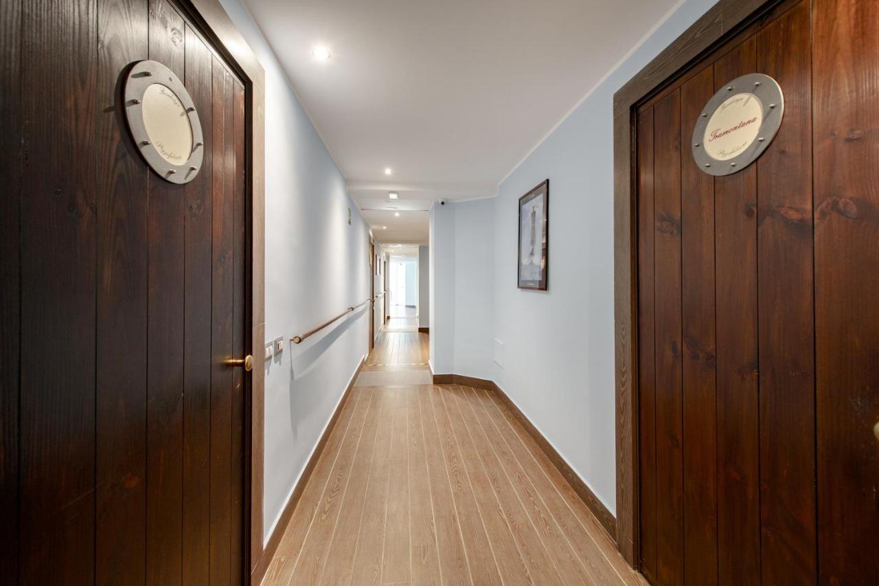 Residenza Pizzofalcone Neapel Exteriör bild